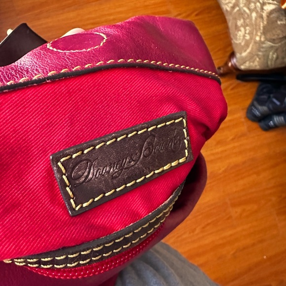 Vintage Dooney And Bourke Over The Shoulder Wine Handbag - Picture 6 of 6